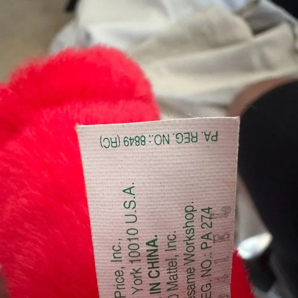 Sesame Street Tickle Me Elmo Surprise 13